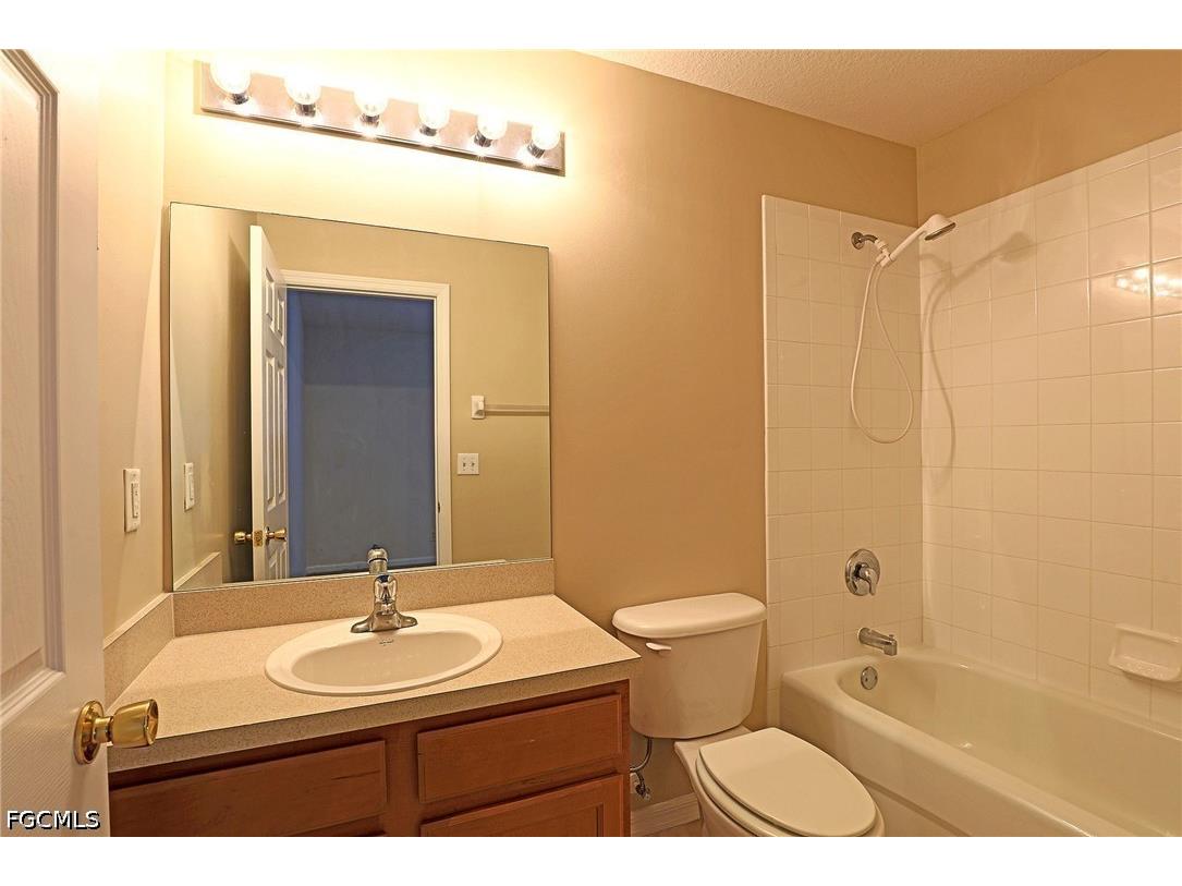 8029 Casa Palermo Circle Fort Myers FL 33966 2026019149 image16