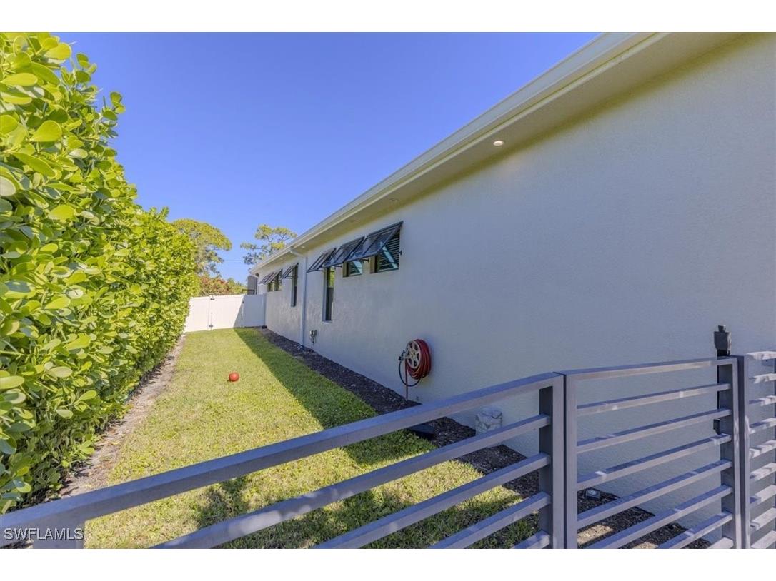 803 92nd Avenue N Naples FL 34108 226005026 image27