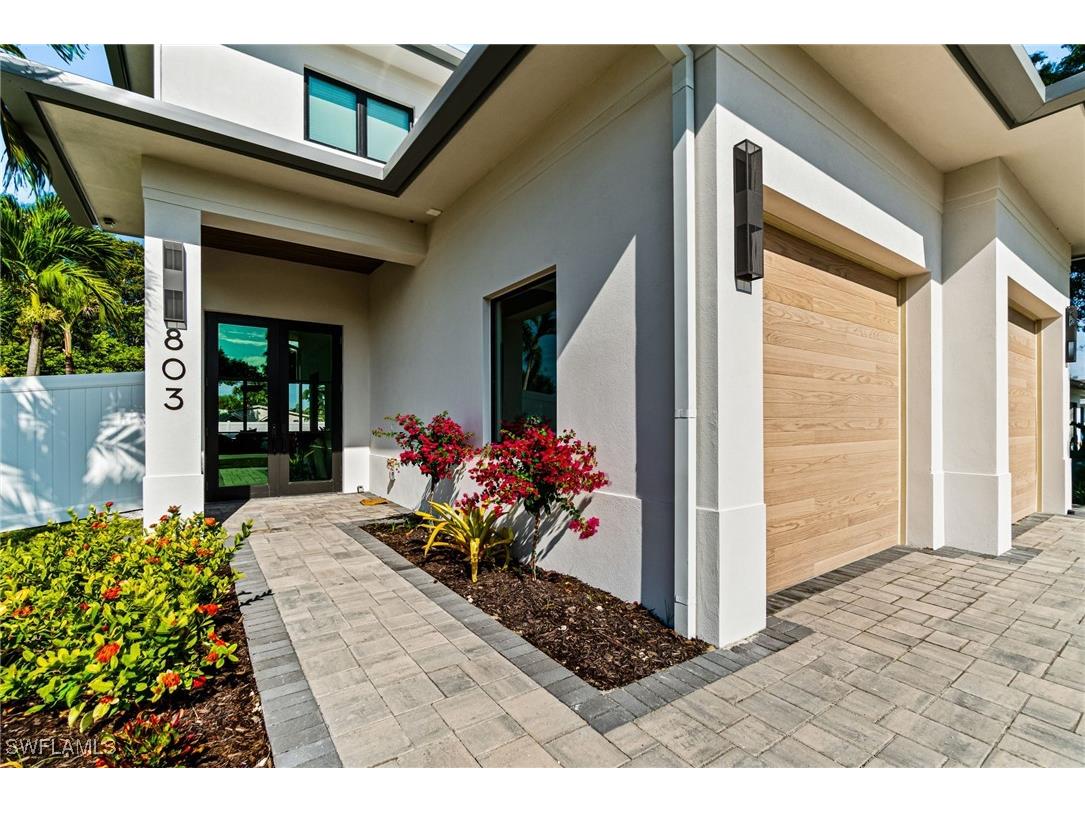 803 96th Avenue N Naples FL 34108 225081866 image2