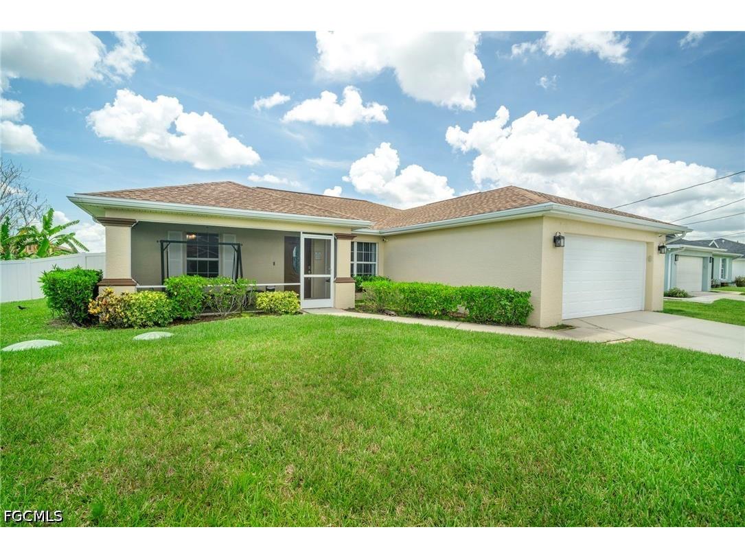803 Denis Avenue N Lehigh Acres FL 33971 2026026007 image1