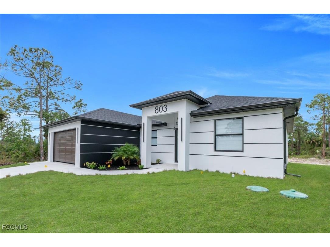 803 Desoto Avenue Lehigh Acres FL 33972 2026002447 image4