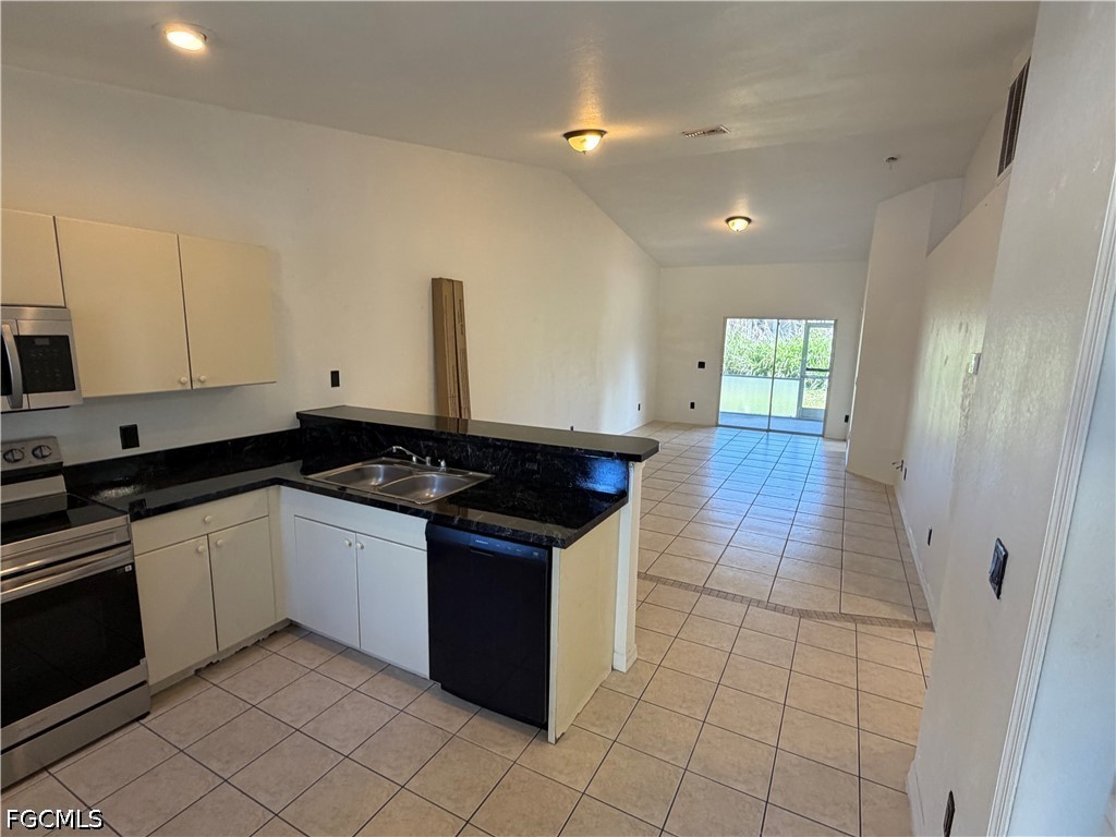 803 Meadow Road Lehigh Acres FL 33973 2026020114 image4