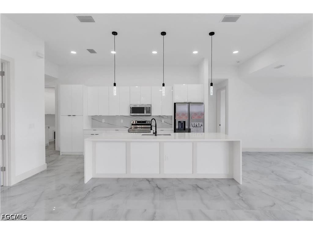 803 Pine Avenue Lehigh Acres FL 33972 2026023960 image6