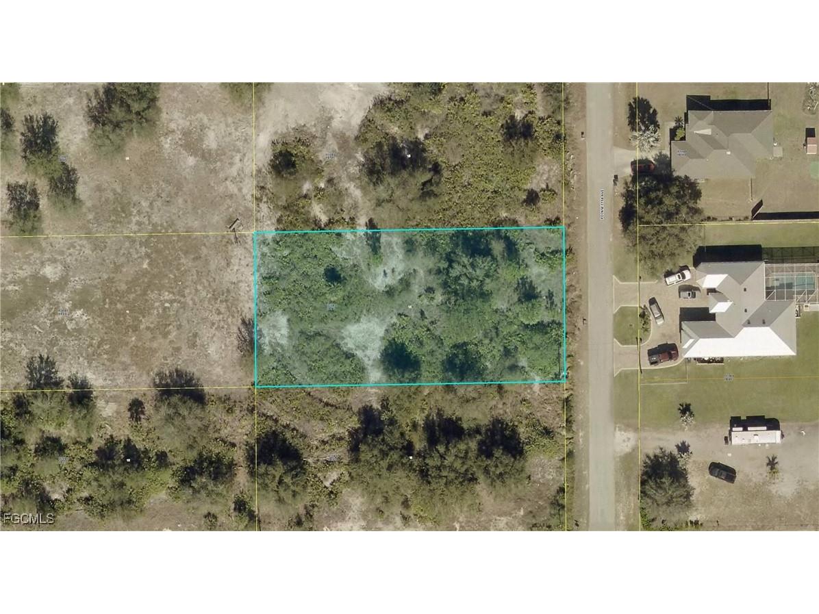 803 Poinsettia Avenue Lehigh Acres FL 33972 2025011343 image1