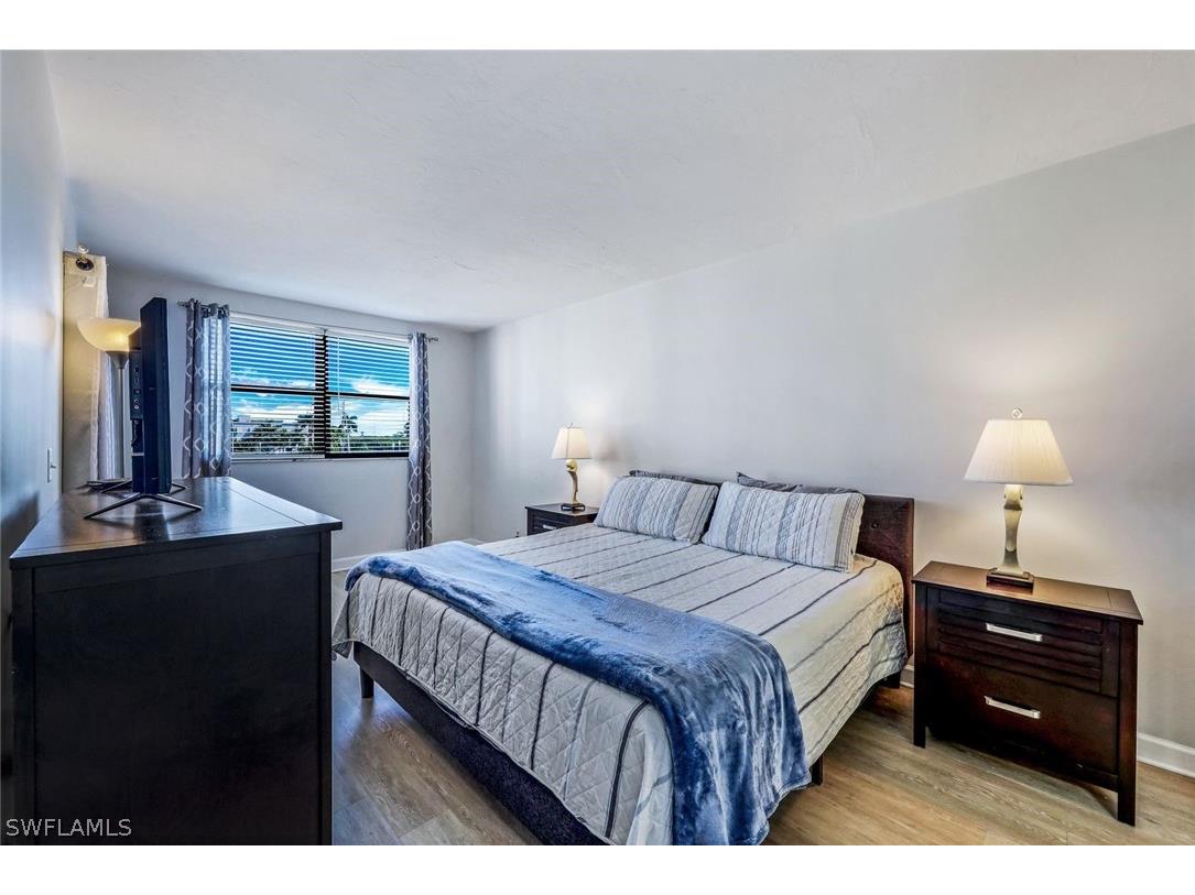 803 River Point Drive #201B Naples FL 34102 226009230 image13
