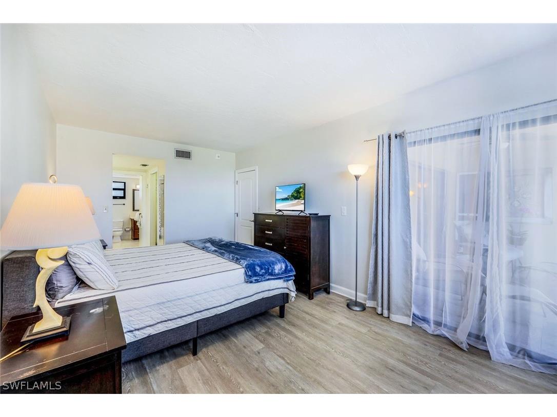 803 River Point Drive #201B Naples FL 34102 226009230 image14