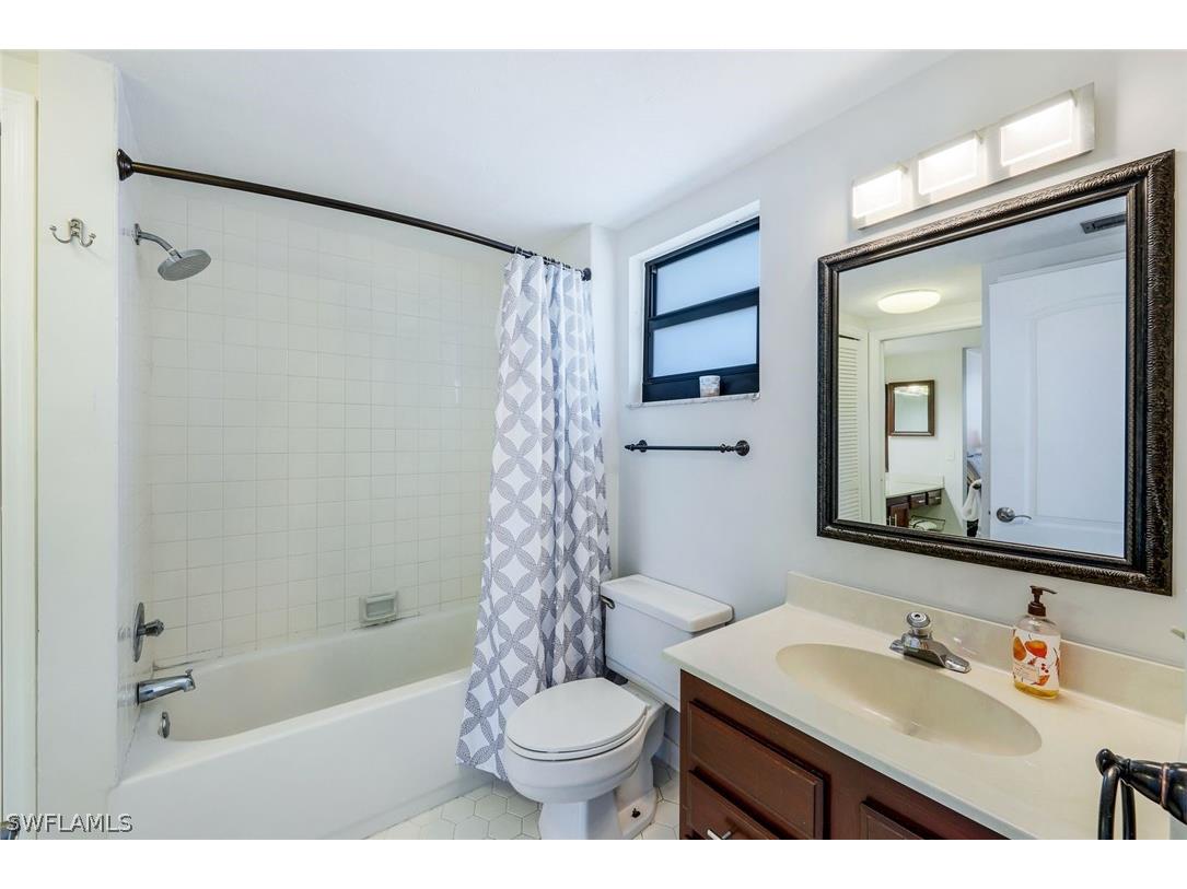 803 River Point Drive #201B Naples FL 34102 226009230 image16