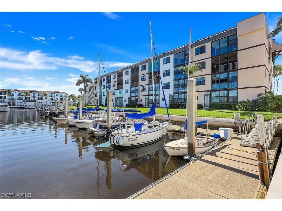 803 River Point Drive #201B Naples FL 34102 226009230 image2