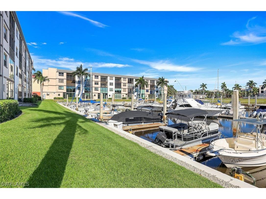 803 River Point Drive #201B Naples FL 34102 226009230 image21