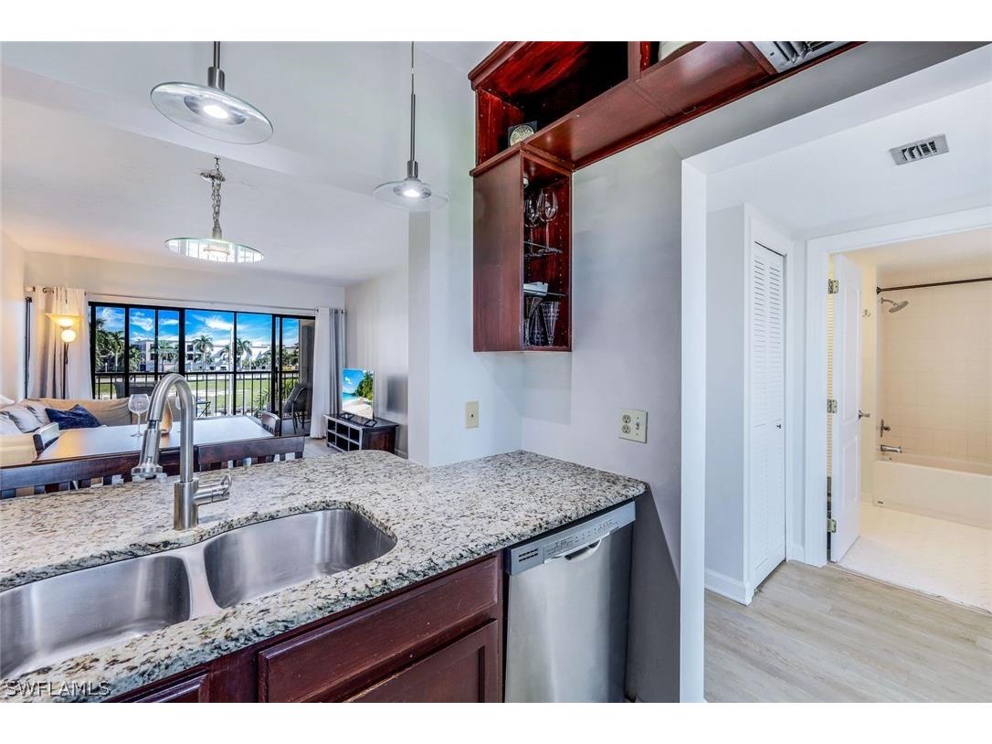 803 River Point Drive #201B Naples FL 34102 226009230 image5