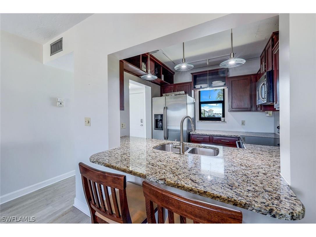 803 River Point Drive #201B Naples FL 34102 226009230 image6