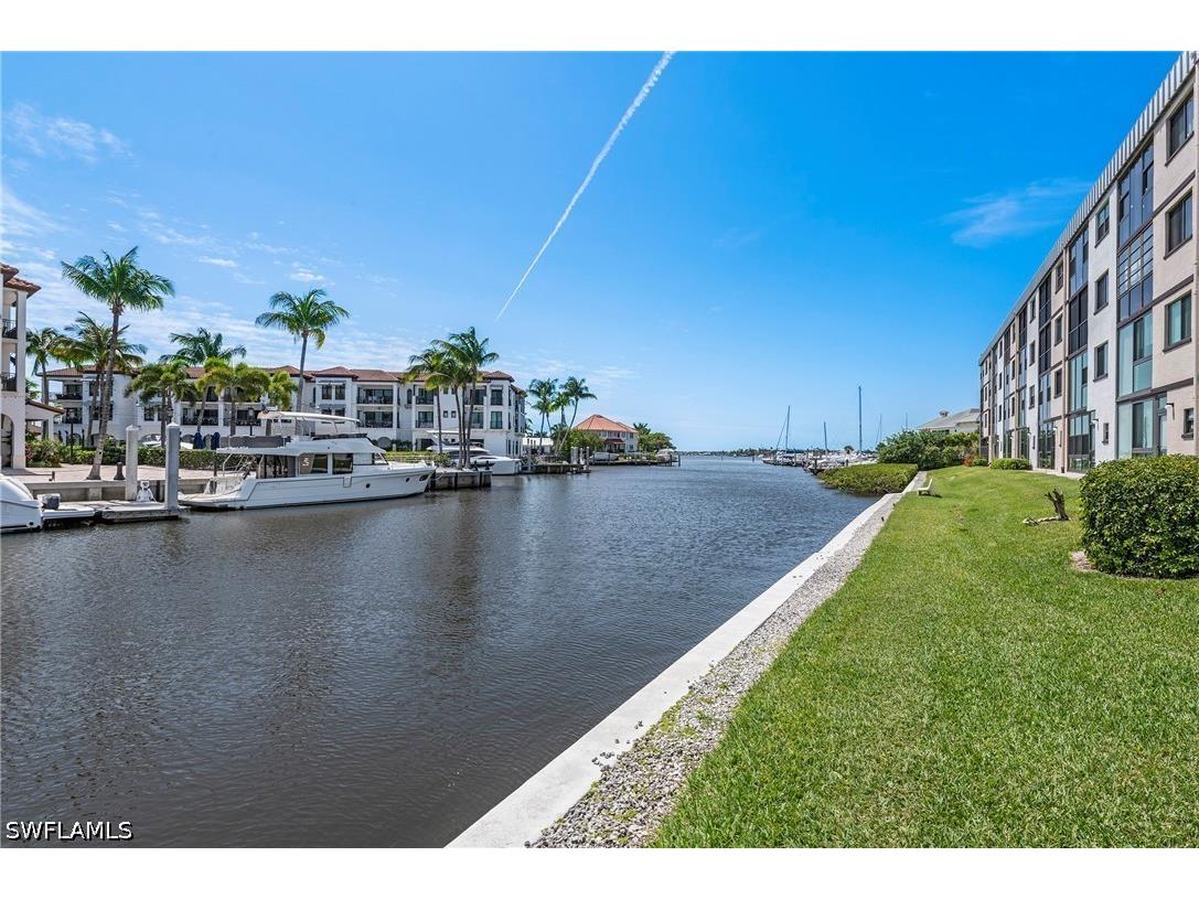 803 River Point Drive #306B Naples FL 34102 226018056 image18