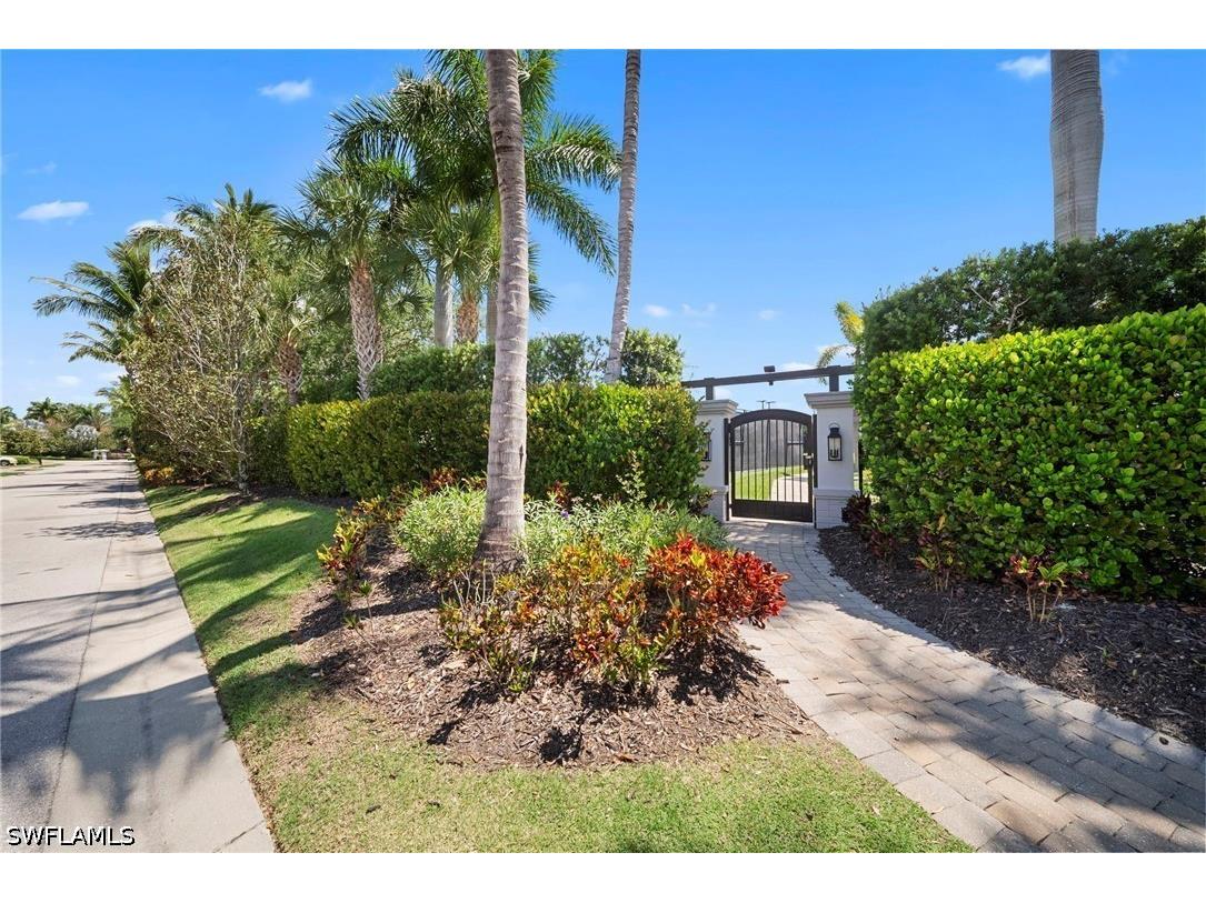 8030 Signature Club Circle #102 Naples FL 34113 226013893 image37
