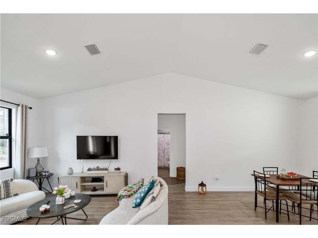 8031 Sandy Circle Labelle FL 33935 2026003920 image17