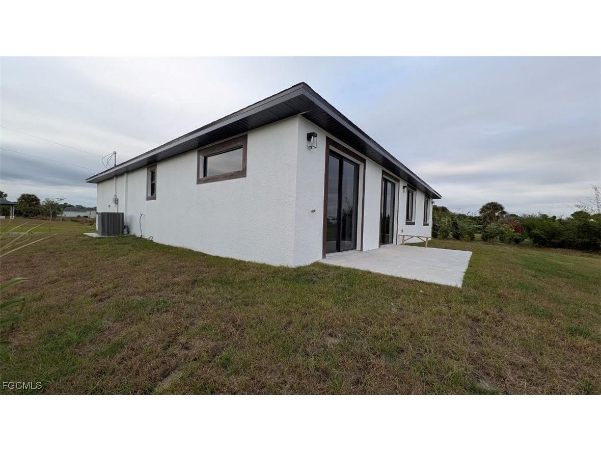 8033 Oakleaf Circle Labelle FL 33935 2025024001 image24