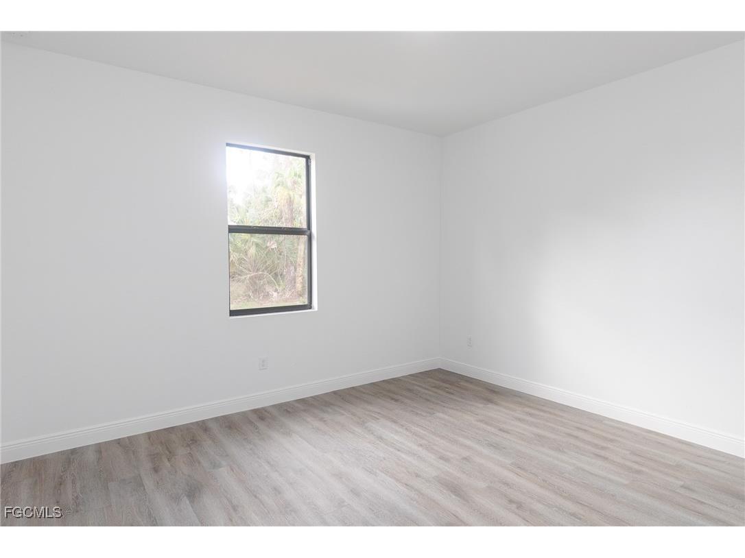 8038 Rolling Circle Labelle FL 33935 2025010340 image19