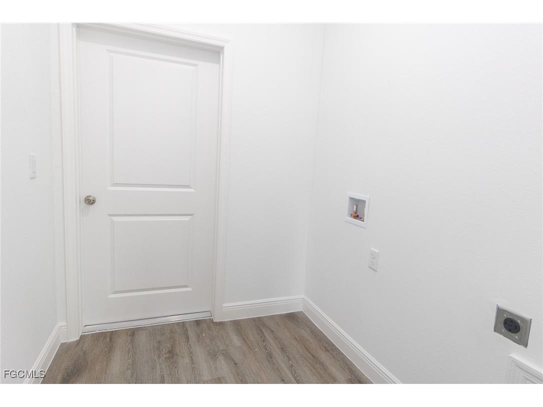 8038 Rolling Circle Labelle FL 33935 2025010340 image31