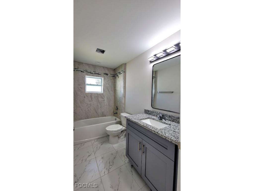 8038 Sunrise Circle Labelle FL 33935 2025014497 image10