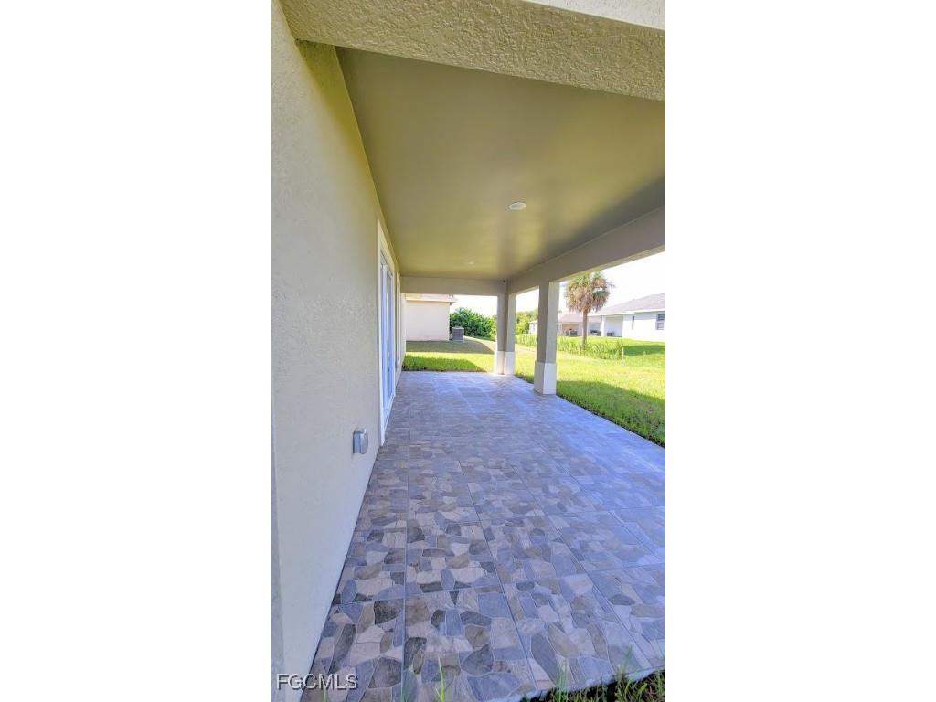 8038 Sunrise Circle Labelle FL 33935 2025014497 image12
