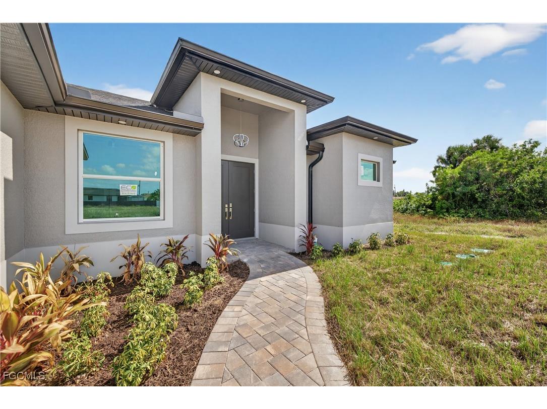 804 Curtis Avenue N Lehigh Acres FL 33971 2025014526 image3