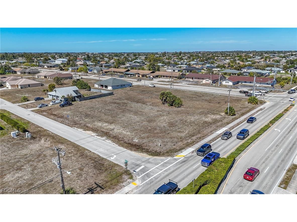 804 Gleason Pkwy Cape Coral FL 33914 2026011371 image3