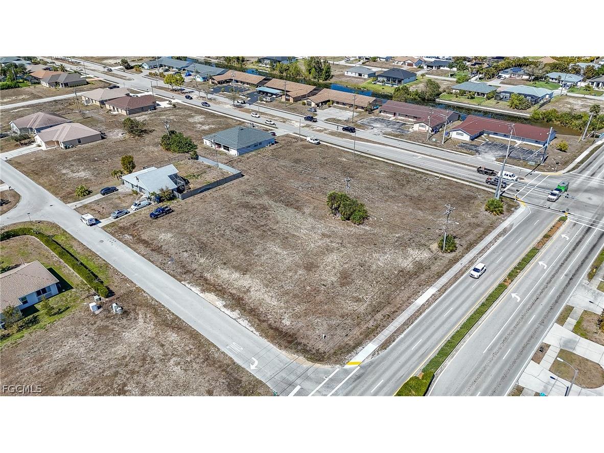 804 Gleason Pkwy Cape Coral FL 33914 2026011371 image4