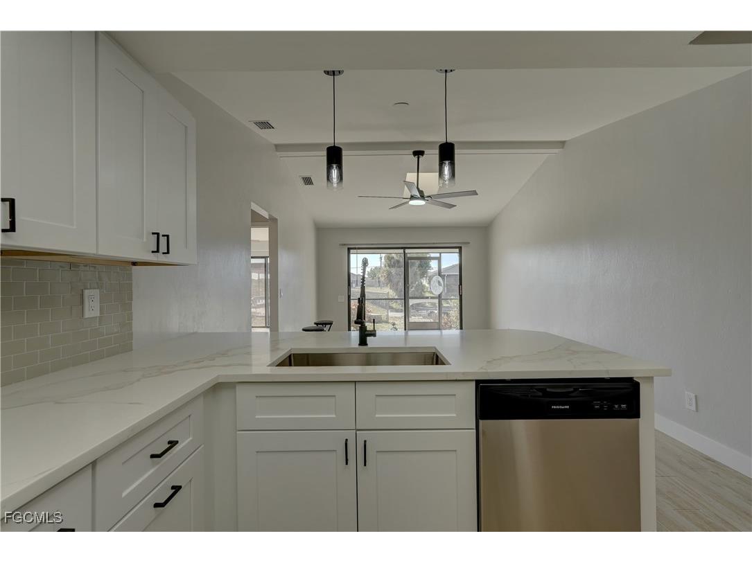 804 Mohawk Parkway #105 Cape Coral FL 33914 2025021604 image3