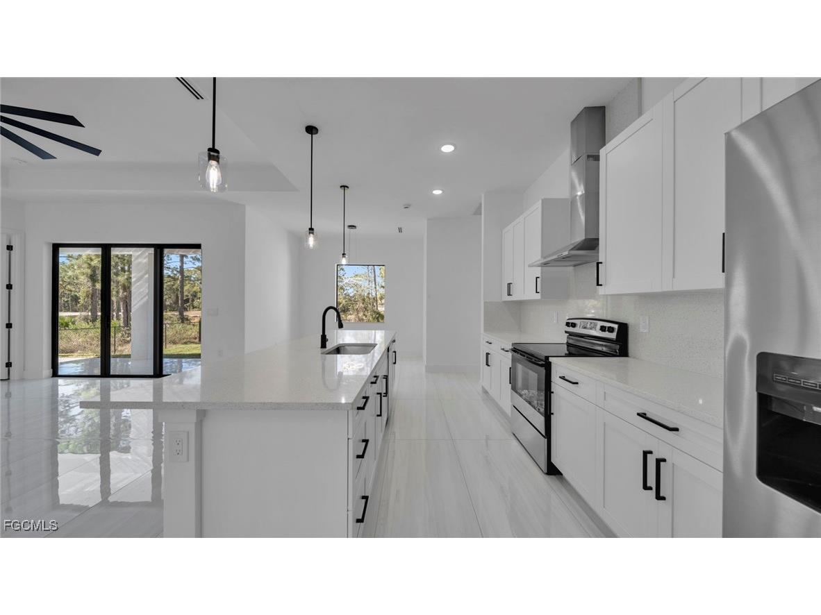 804 Oakridge Avenue S Lehigh Acres FL 33974 2026003650 image2