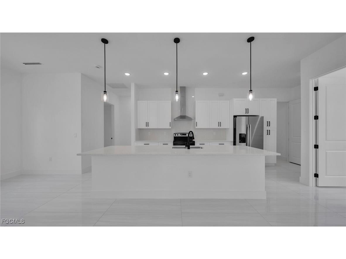 804 Oakridge Avenue S Lehigh Acres FL 33974 2026003650 image4