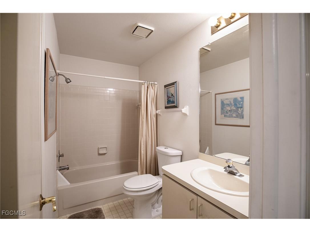 8041 S Woods Circle #14 Fort Myers FL 33919 2025000075 image22