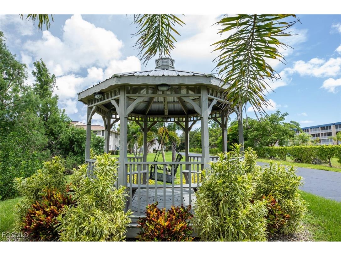 8041 S Woods Circle #14 Fort Myers FL 33919 2025000075 image32