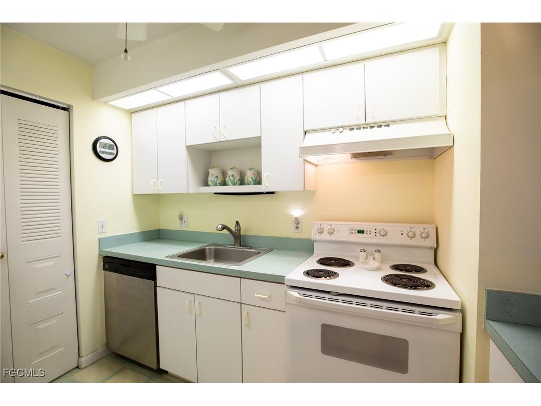 8041 S Woods Circle #14 Fort Myers FL 33919 2025000075 image7