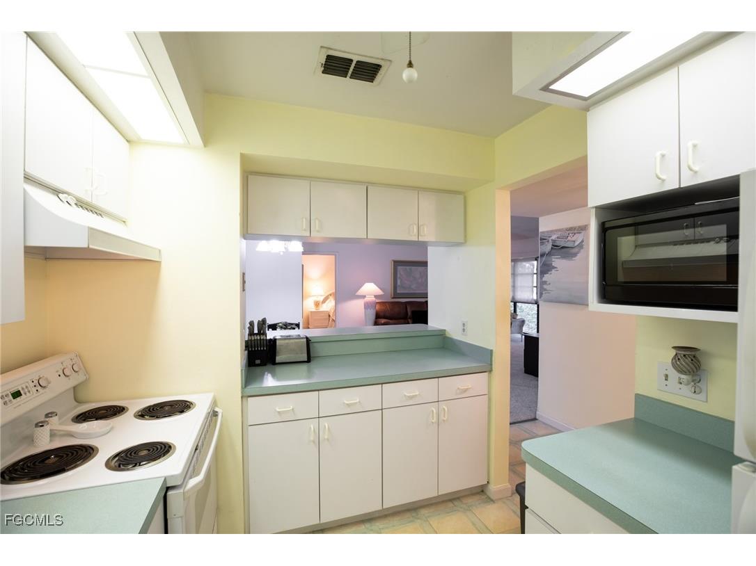 8041 S Woods Circle #14 Fort Myers FL 33919 2025000075 image8