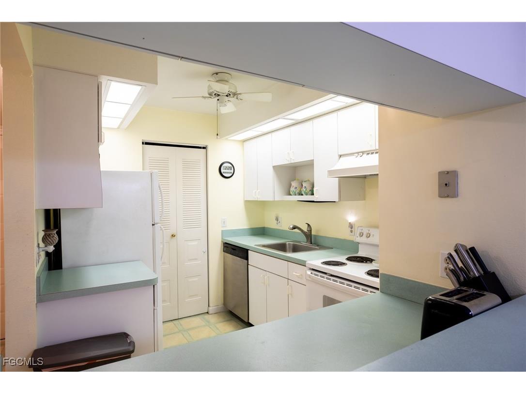 8041 S Woods Circle #14 Fort Myers FL 33919 2025000075 image9