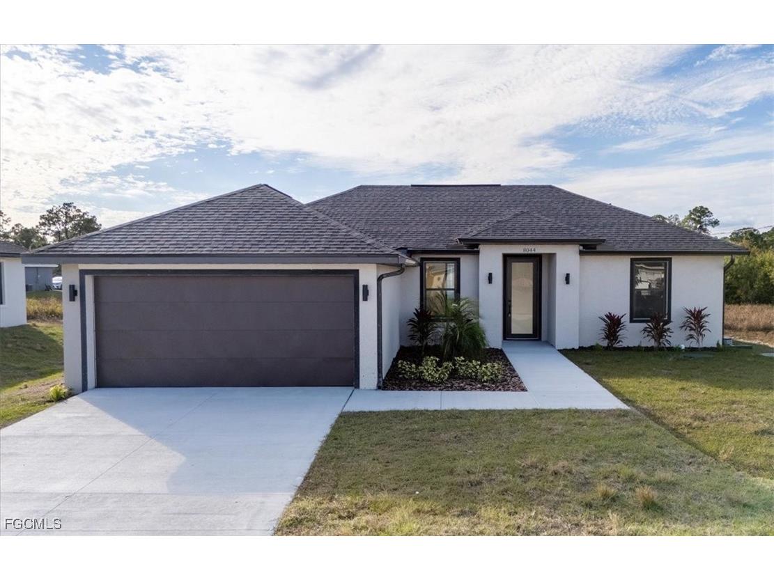 8044 Buttercup Circle Labelle FL 33935 2026001380 image1