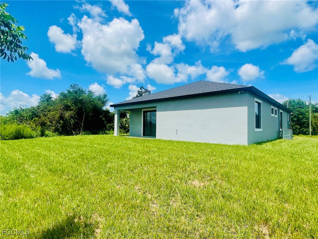 8045 Oakleaf Circle Labelle FL 33935 2025004741 image3