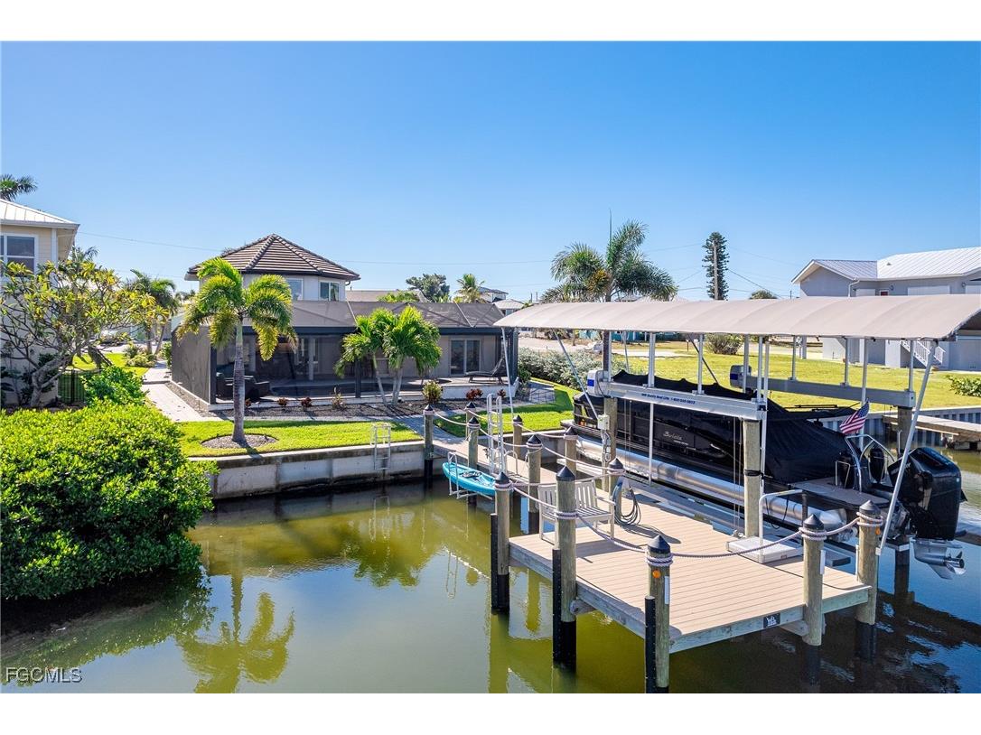 8047 Lagoon Road Fort Myers Beach FL 33931 2025020723 image18
