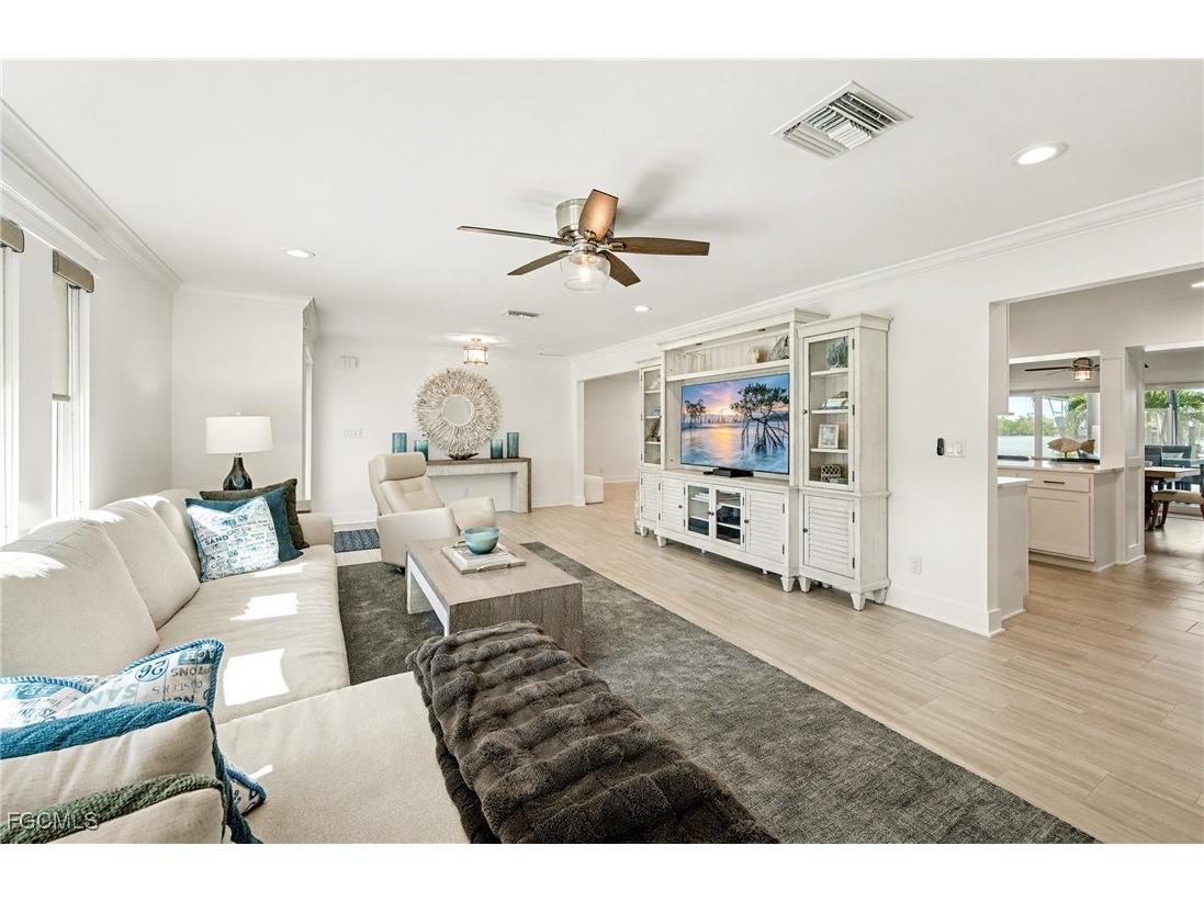 8047 Lagoon Road Fort Myers Beach FL 33931 2025020723 image25