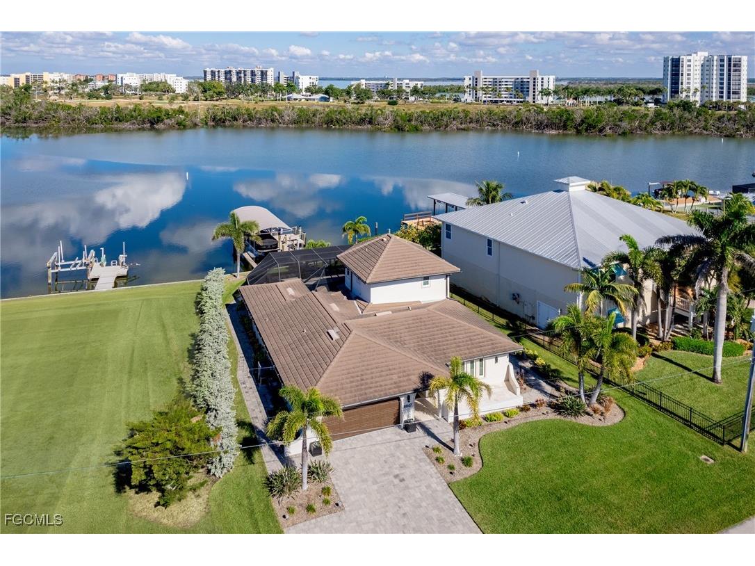 8047 Lagoon Road Fort Myers Beach FL 33931 2025020723 image3