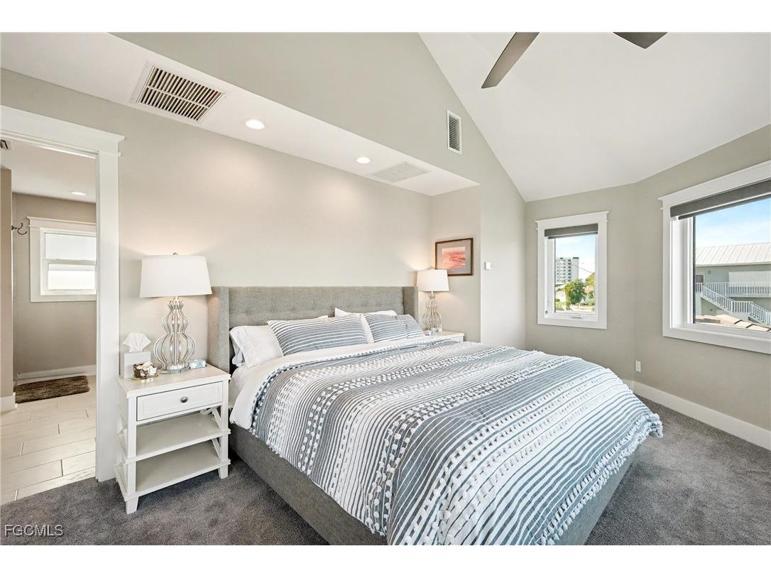 8047 Lagoon Road Fort Myers Beach FL 33931 2025020723 image36