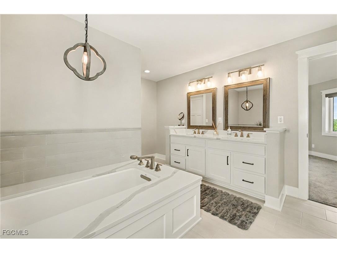 8047 Lagoon Road Fort Myers Beach FL 33931 2025020723 image39