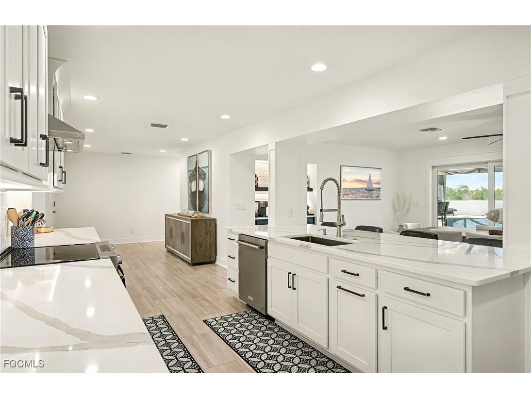 8047 Lagoon Road Fort Myers Beach FL 33931 2025020723 image7