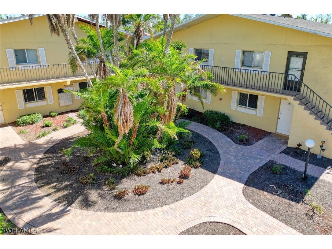 8049 Country Road #205 Fort Myers FL 33919 223012124 image1