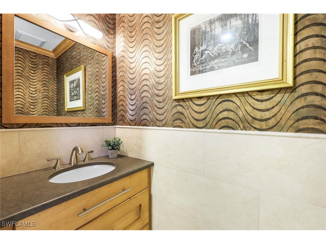 805 Bentwater Circle #101 Naples FL 34108 225078312 image12