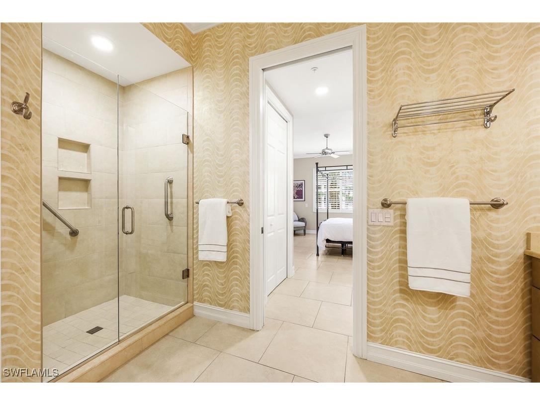 805 Bentwater Circle #101 Naples FL 34108 225078312 image17