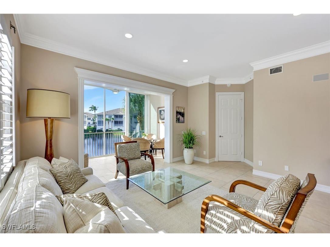 805 Bentwater Circle #101 Naples FL 34108 225078312 image3