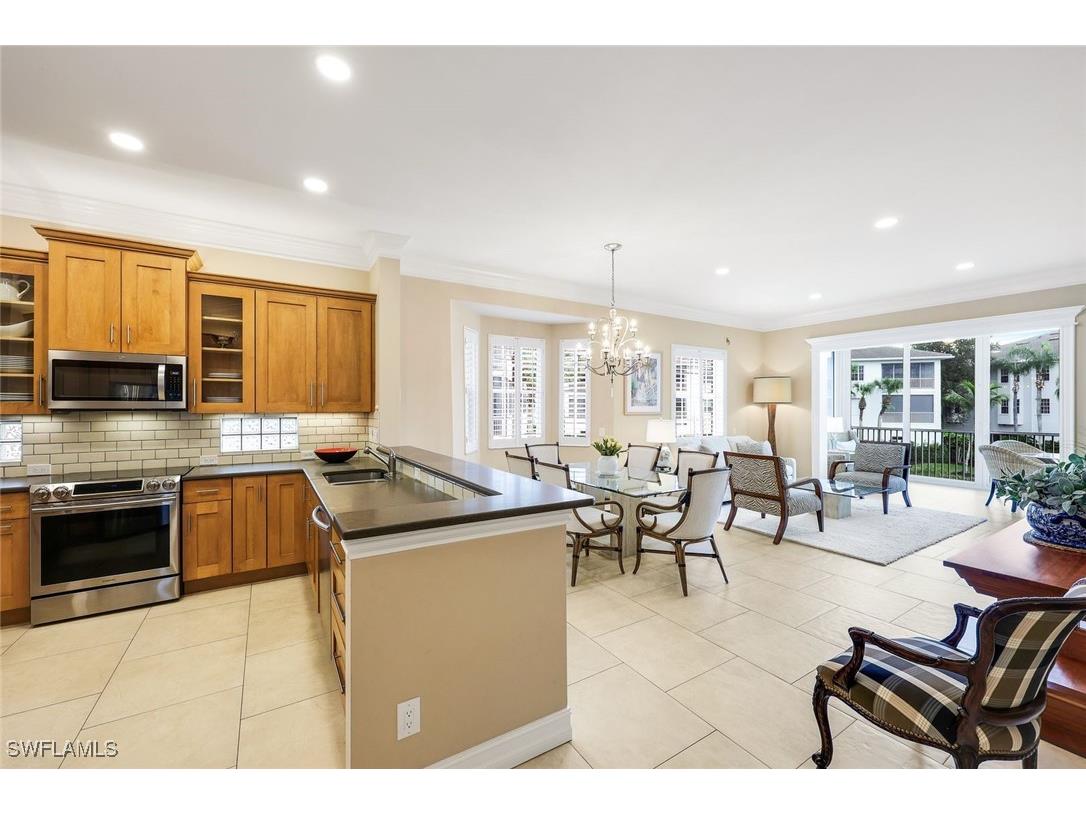 805 Bentwater Circle #101 Naples FL 34108 225078312 image6