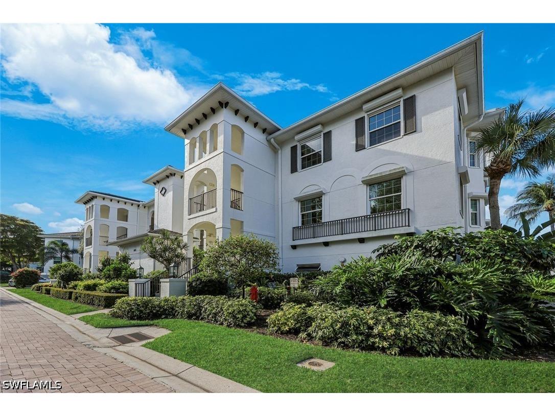 805 Bentwater Circle #104 Naples FL 34108 226020118 image1