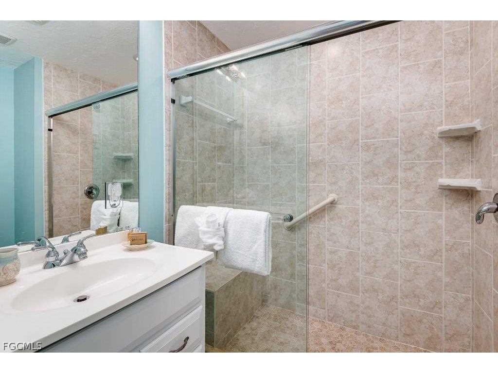 805 E Gulf Drive #5-D Sanibel FL 33957 2026007809 image11