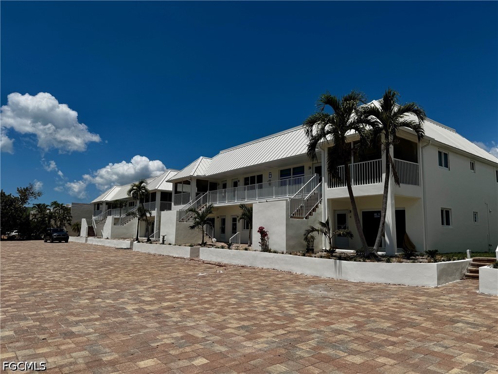805 E Gulf Drive #B4 Sanibel FL 33957 2026020344 image1